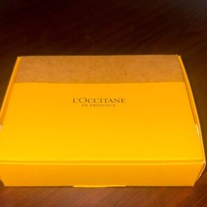 L'OCCITANE Vibrant Yellow Box
